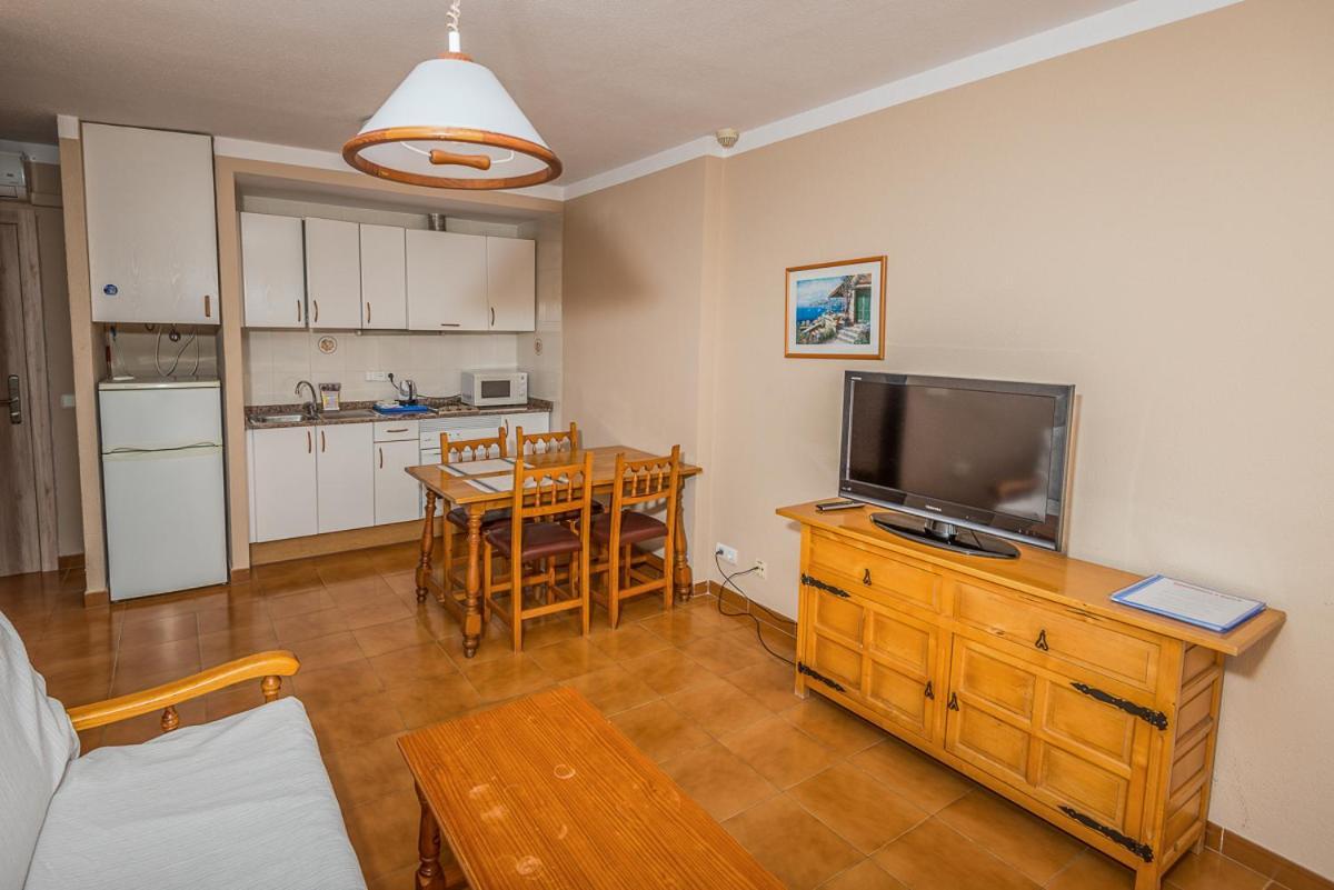 Apartments Niko 산타 에우랄리아 데 리오 외부 사진