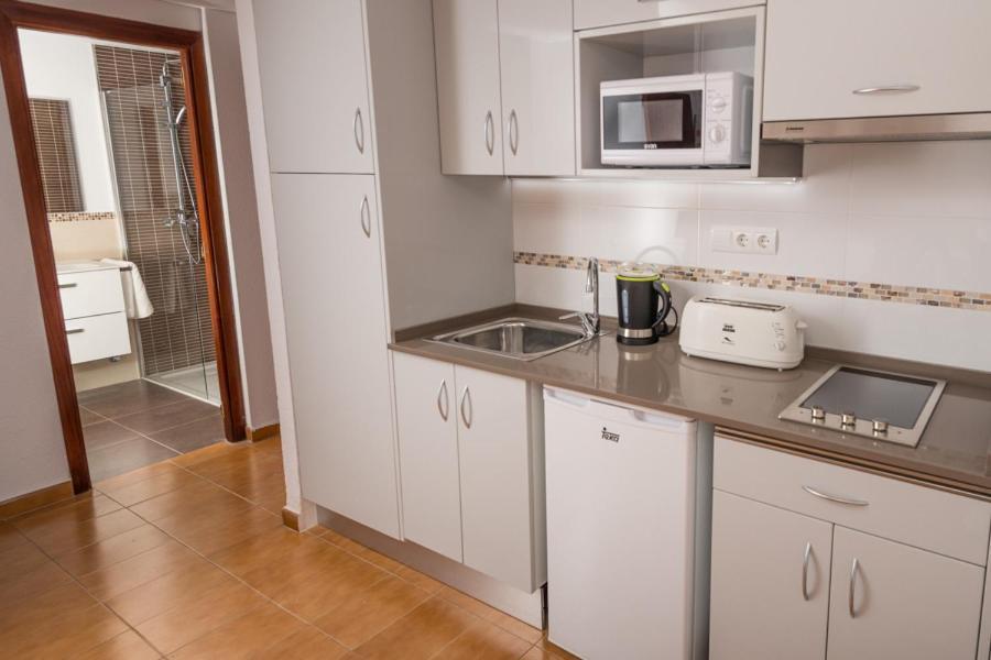 Apartments Niko 산타 에우랄리아 데 리오 외부 사진